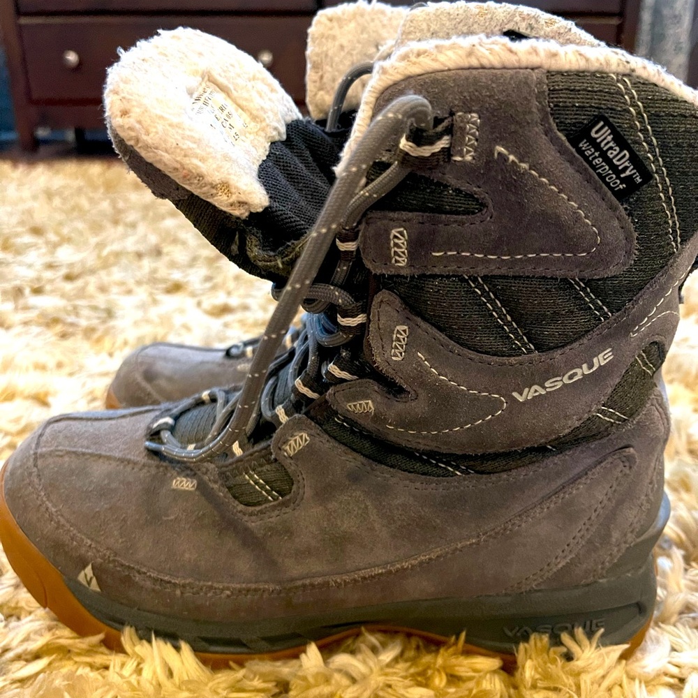 Vasque Womens PowPow Boots Insulated Leather Size8